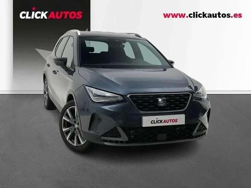 Usado Seat Arona FR 116 CV (85 kW) 2025 Gris SUV
