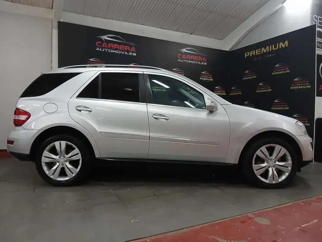 Usado Mercedes ML350 224 CV (164 kW) 2009 Gris SUV