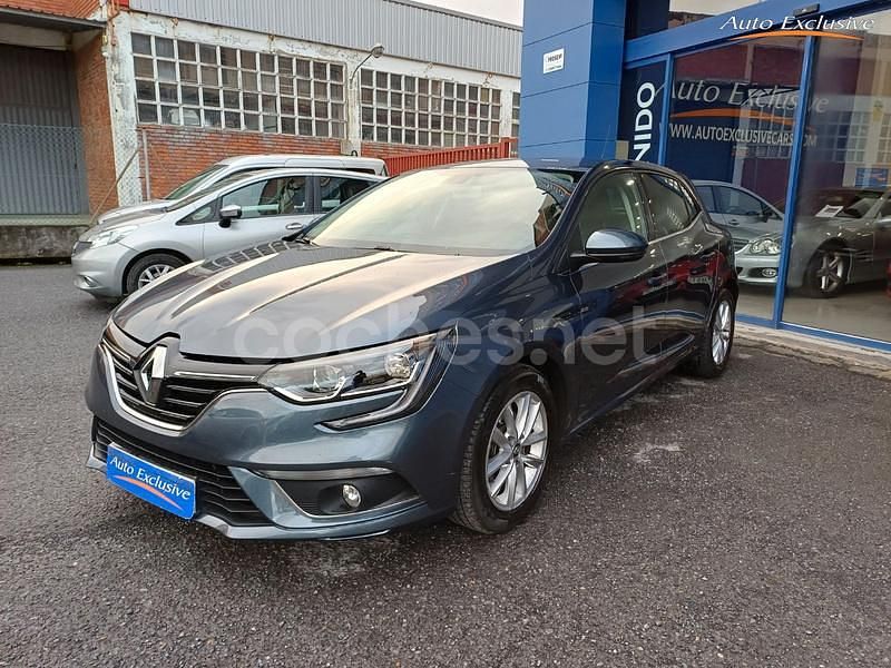 Usado Renault Mégane IV Zen 130 CV (95 kW) 2016 Gris / plata Berlina