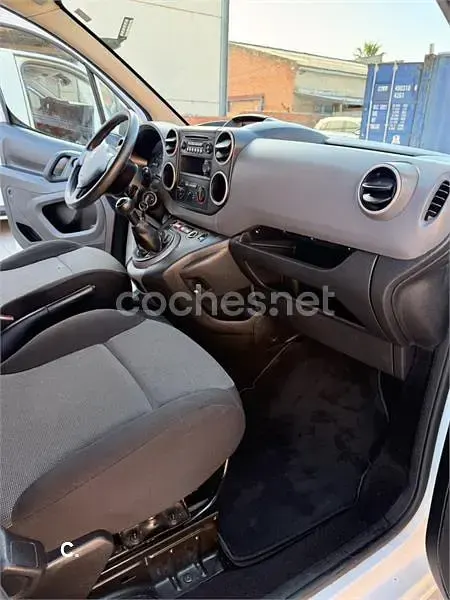 Usado Peugeot Partner Tepee 75 CV (55 kW) 2016 Blanco Monovolumen