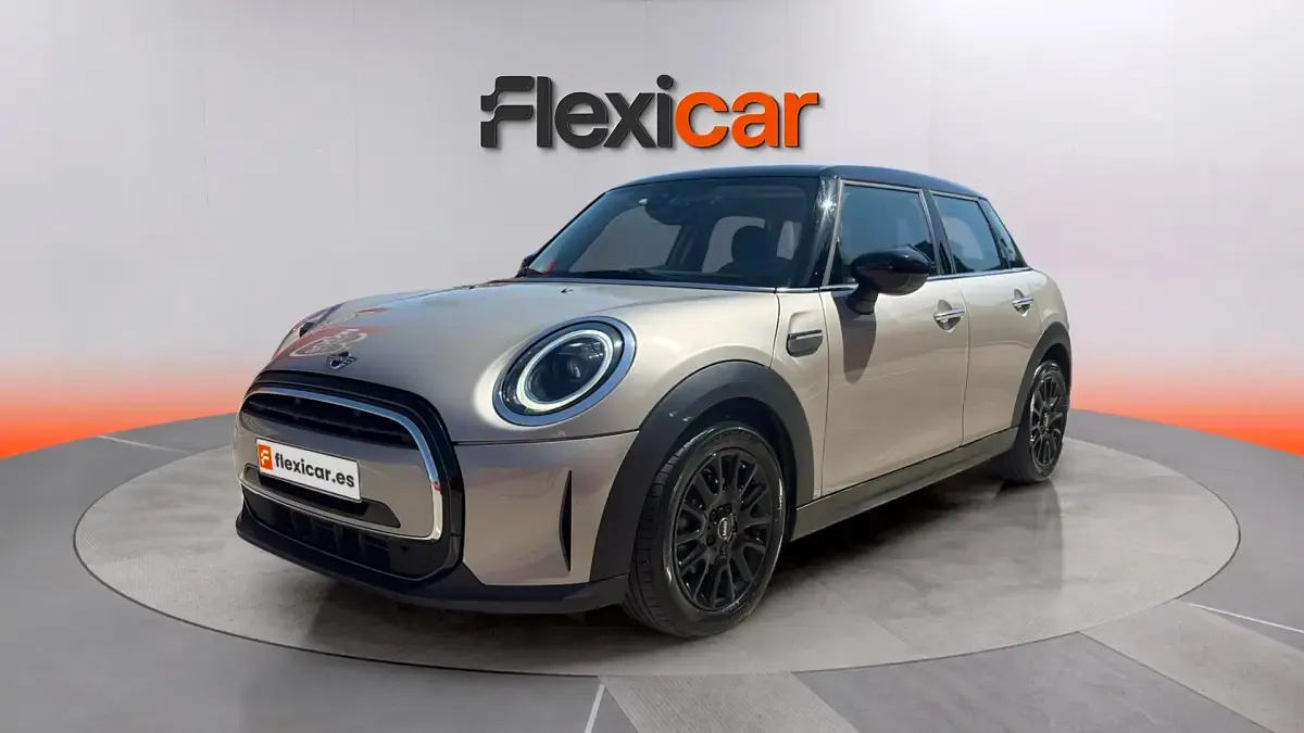 Usado Mini Cooper 136 CV (100 kW) 2024 Gris Utilitario
