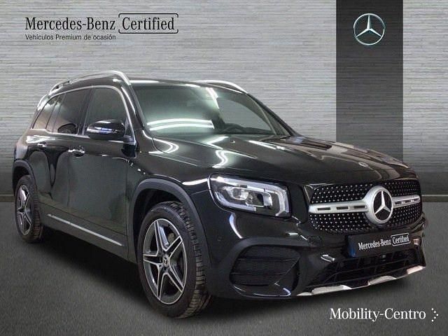 Usado Mercedes GLB200 AMG line 150 CV (110 kW) 2023 Negro noche SUV