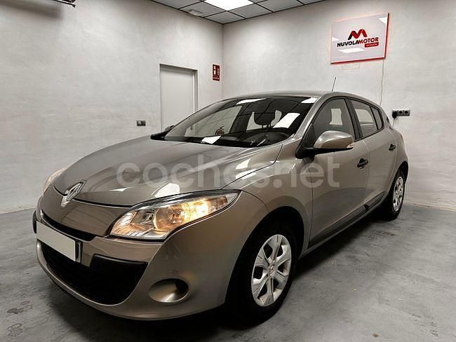 Marrón Usado 2009 Renault Mégane III Authentique Berlina | 6990 € (Precio justo) - Imagen 1/4