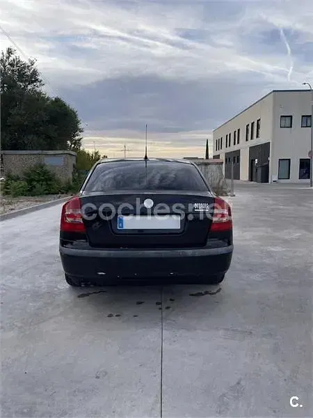 Usado Skoda Octavia 105 CV (77 kW) 2009 Negro Berlina