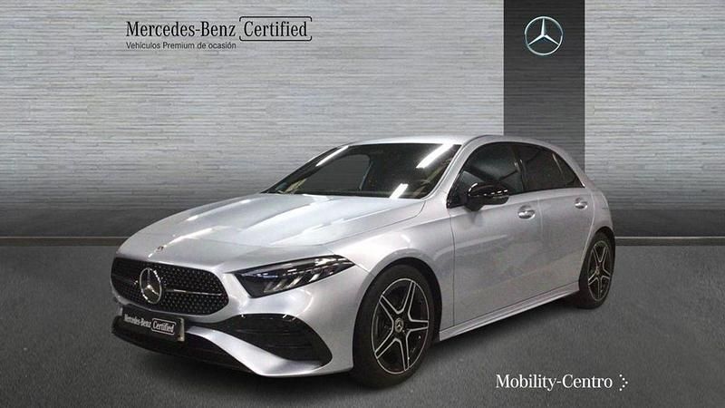 Usado Mercedes A180 136 CV (100 kW) 2024 Plateado Berlina