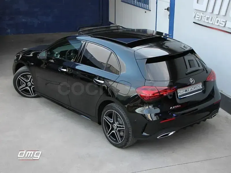 Nuevo Mercedes A250 218 CV (160 kW) 2025 Negro Berlina
