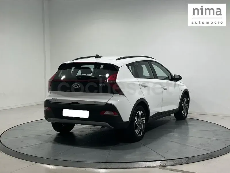 Usado Hyundai Bayon 100 CV (73 kW) 2022 Blanco SUV