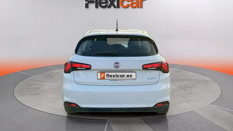 Usado Fiat Tipo Lounge 120 CV (88 kW) 2018 Blanco Berlina