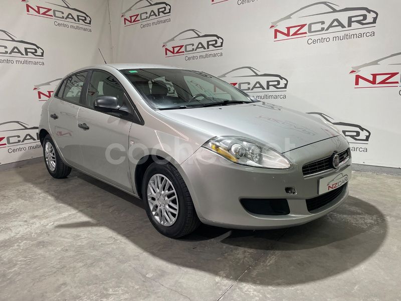 Gris / plata Usado 2009 Fiat Bravo Active Utilitario | 4999 € (Precio justo) - Imagen 1/4