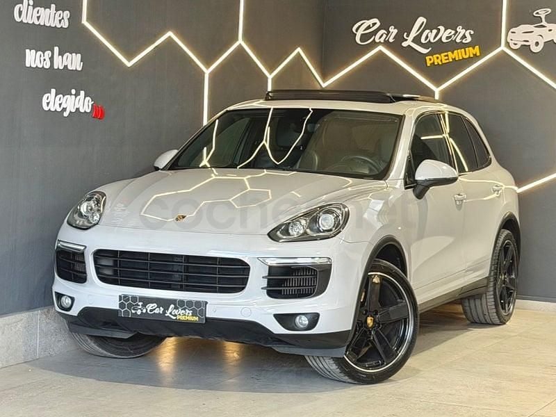 Usado Porsche Cayenne 262 CV (192 kW) 2017 Gris / plata SUV