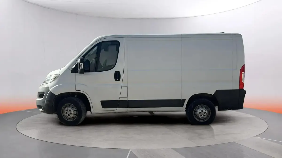 Usado Citroën Jumper 110 CV (80 kW) 2018 Blanco Monovolumen
