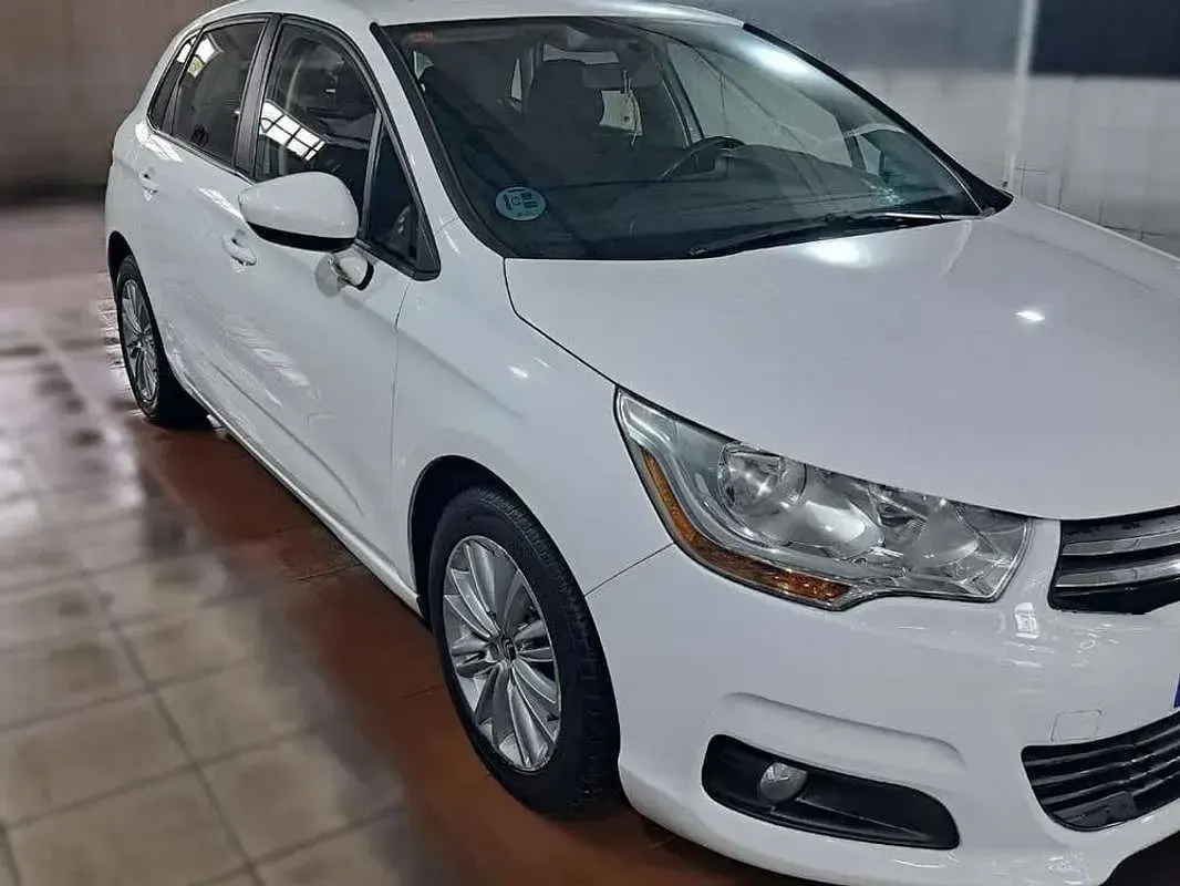Usado Citroën C4 Tonic 95 CV (69 kW) 2013 Blanco Utilitario