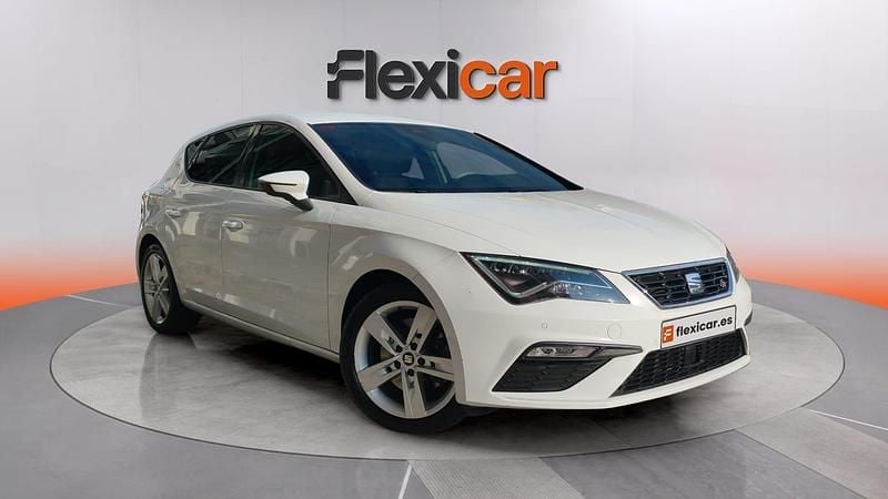 Usado Seat Leon ST FR 150 CV (110 kW) 2019 Blanco Familiar