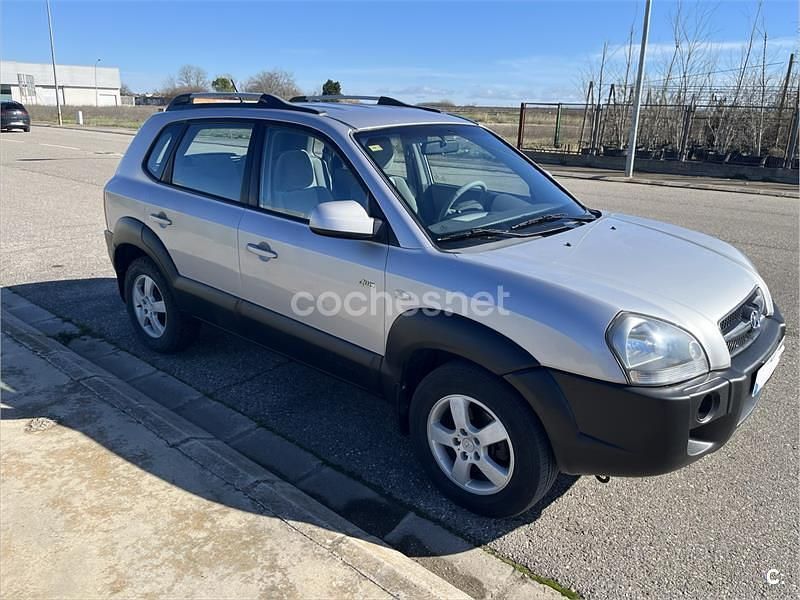 Usado Hyundai Tucson Style 112 CV (82 kW) 2005 Gris / plata SUV