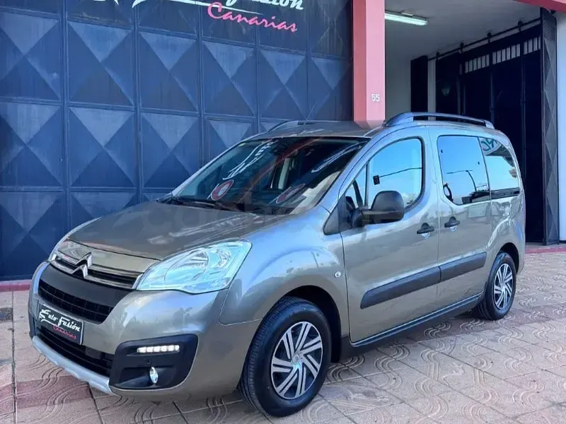 Usado Citroën Berlingo 100 CV (73 kW) 2018 Marrón Monovolumen