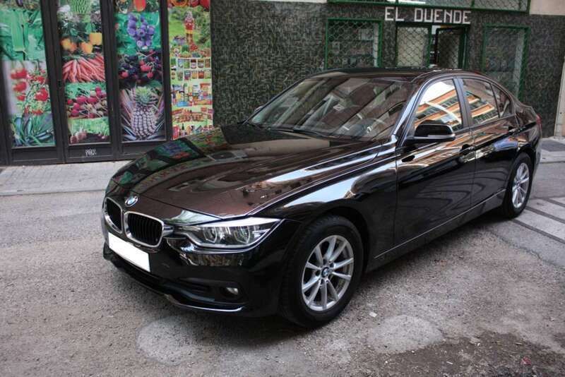 Negro Usado 2017 BMW 318 Berlina | 15.900 € (Precio justo) - Imagen 1/4