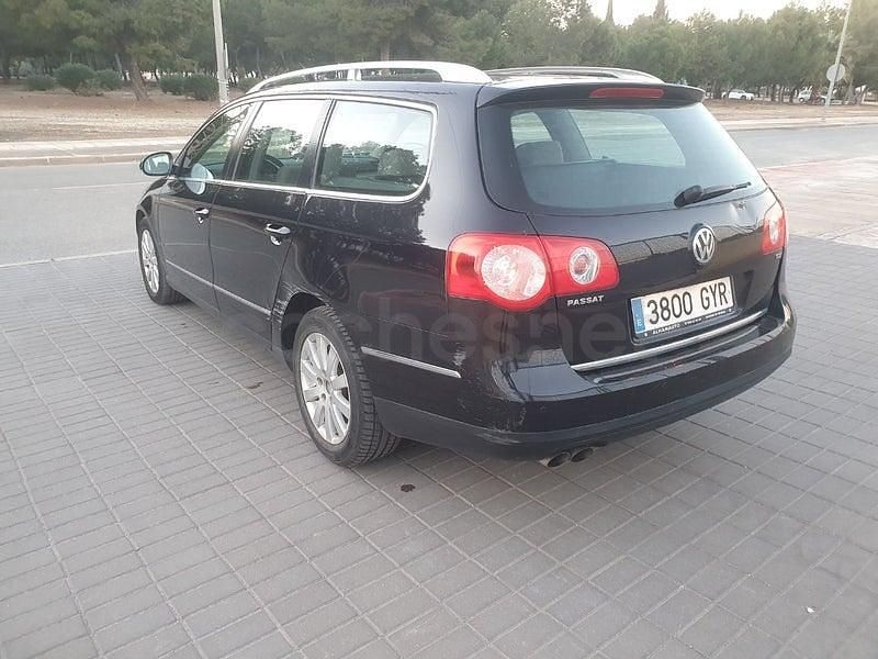 Usado VW Passat Advance 110 CV (80 kW) 2010 Negro Familiar