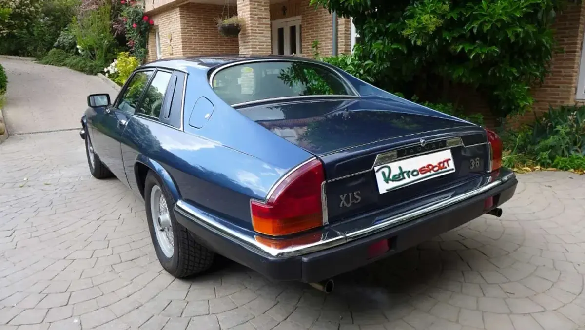 Usado Jaguar XJS 224 CV (164 kW) 1988 Azul Coupe