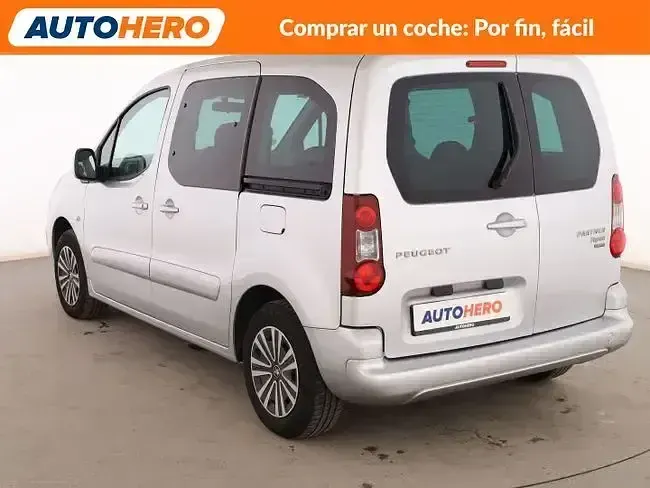 Usado Peugeot TePee Active 100 CV (73 kW) 2016 Gris Monovolumen