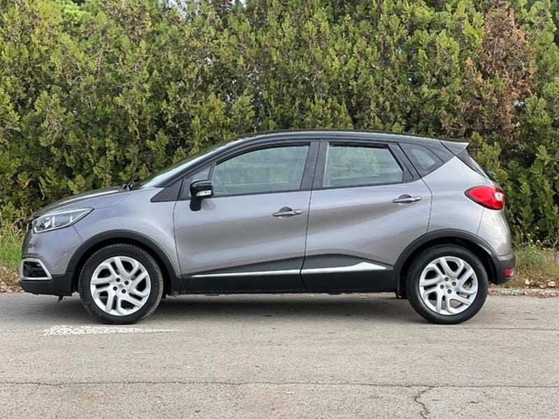 Usado Renault Captur Life 90 CV (66 kW) 2014 Gris / plata SUV