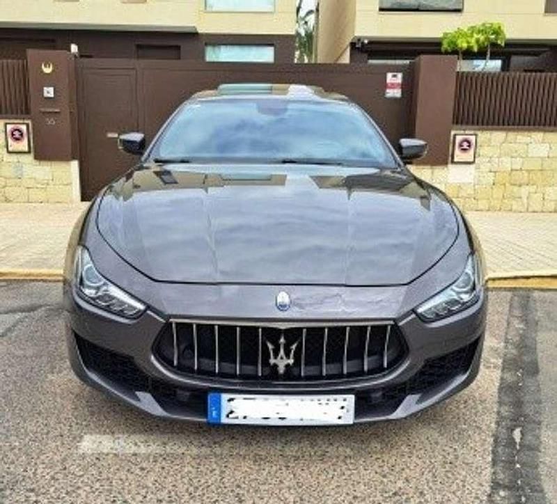 Usado Maserati Ghibli GranLusso 275 CV (202 kW) 2019 Negro Coupe