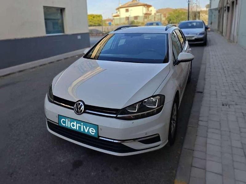 Usado VW Golf VII Advance 116 CV (85 kW) 2019 Blanco Familiar