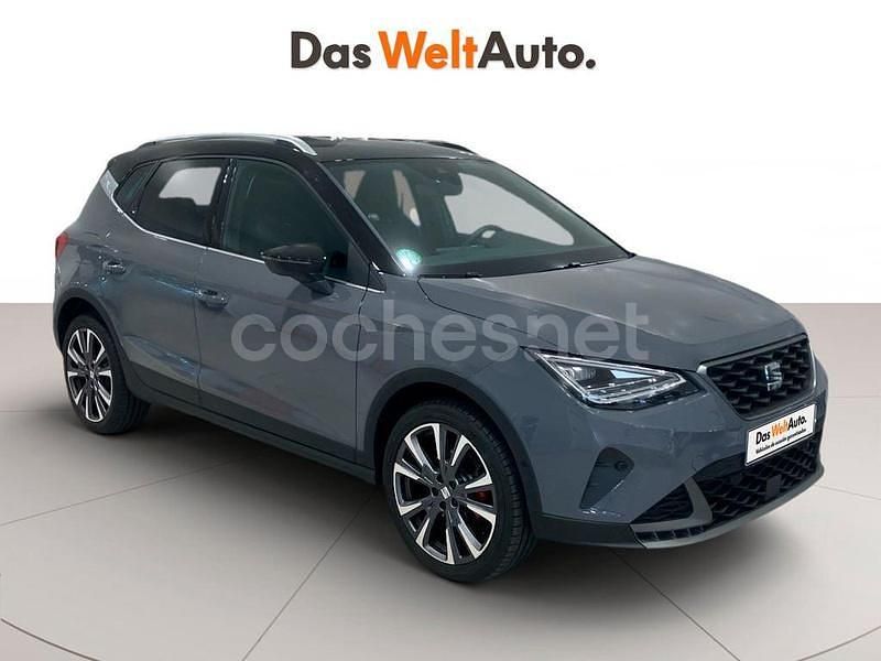 Gris Usado 2025 Seat Arona FR SUV | 20.290 € (Precio justo) - Imagen 1/4