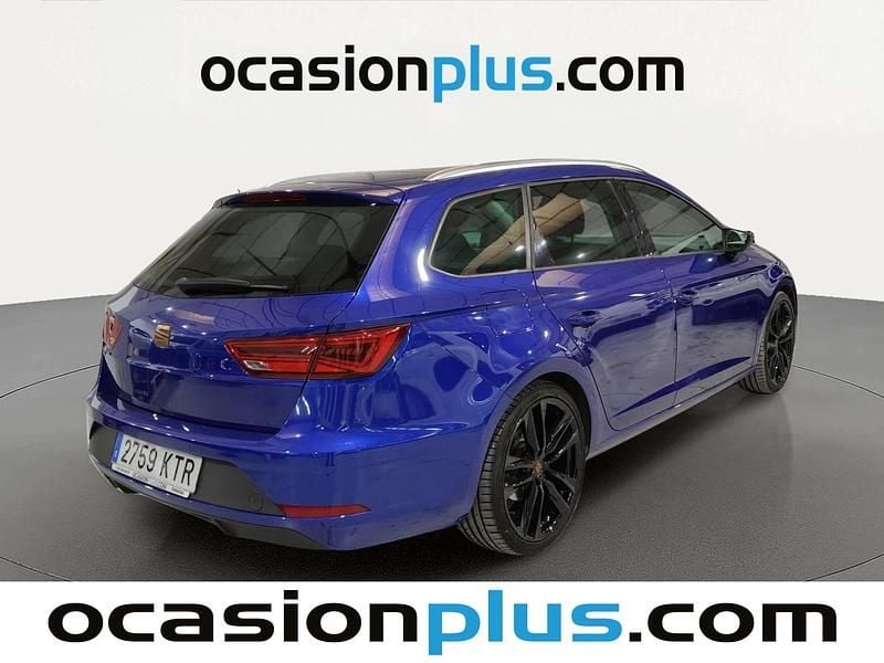 Usado Seat Leon FR 190 CV (139 kW) 2019 Azul Monovolumen