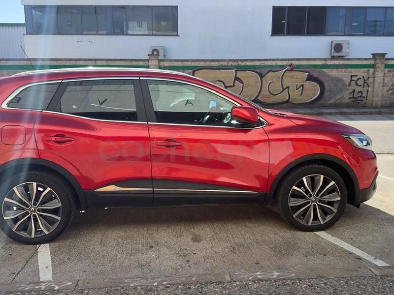 Usado Renault Kadjar Zen 130 CV (95 kW) 2018 Granate SUV