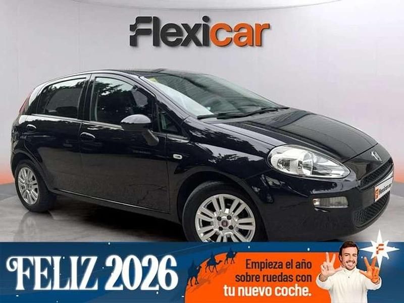 Negro Usado 2016 Fiat Punto Easy Berlina | 6180 € (Precio justo) - Imagen 1/4