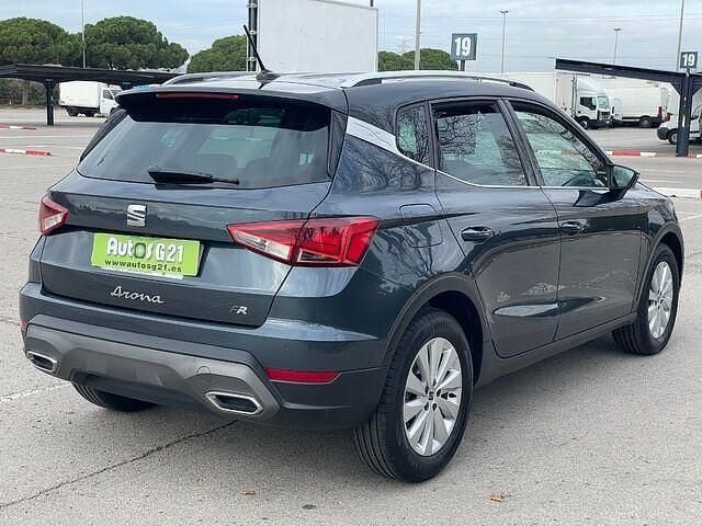 Usado Seat Arona FR 110 CV (80 kW) 2022 Gris SUV