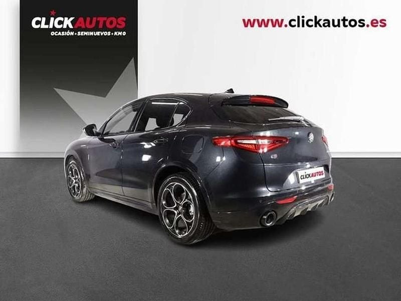 Usado Alfa Romeo Stelvio Veloce 212 CV (155 kW) 2022 Negro SUV
