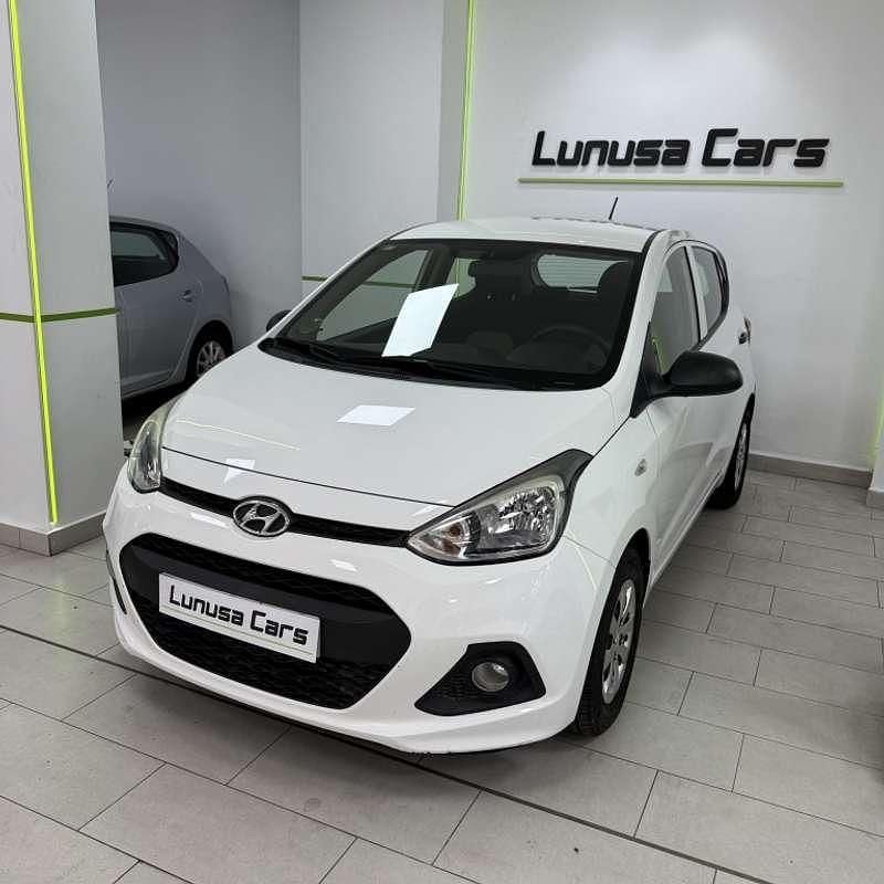 Usado Hyundai i10 67 CV (49 kW) 2016 Blanco Utilitario