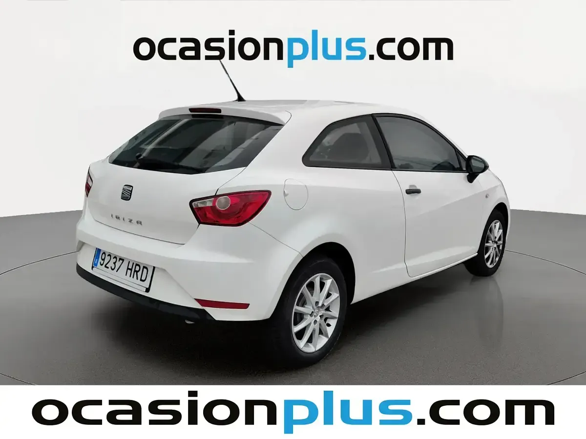 Usado Seat Ibiza Reference 70 CV (51 kW) 2013 Blanco Utilitario