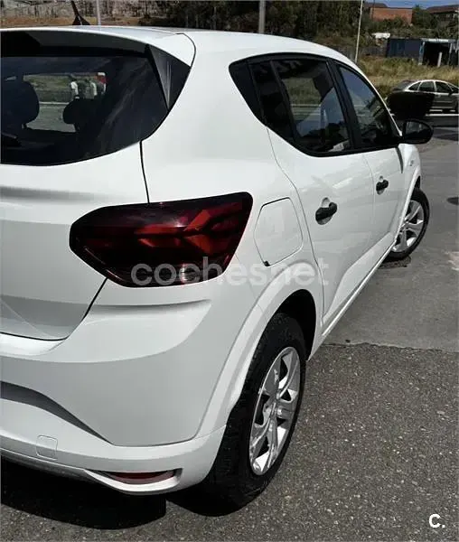 Usado Dacia Sandero Essentiel 91 CV (66 kW) 2022 Blanco Berlina