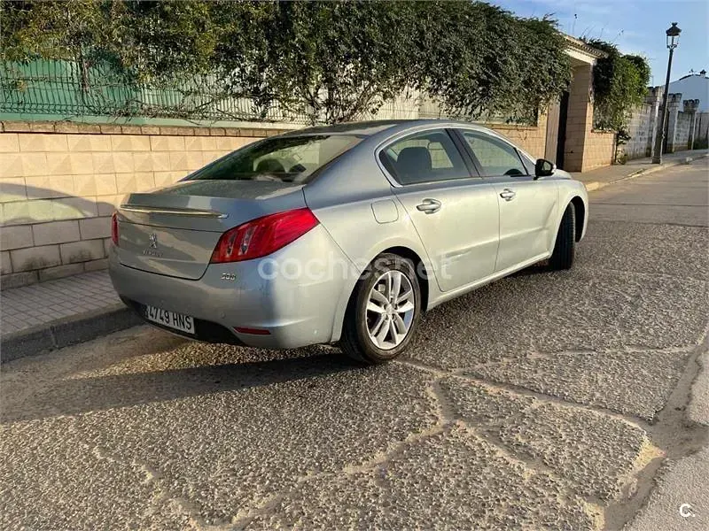 Usado Peugeot 508 Active 156 CV (114 kW) 2013 Gris / plata Berlina