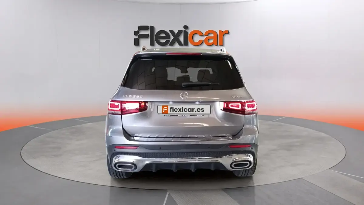 Usado Mercedes GLB250 224 CV (164 kW) 2021 Gris SUV