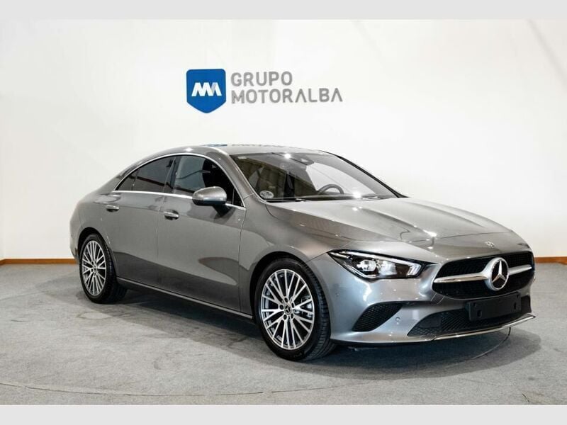 Gris / plata Usado 2019 Mercedes CLA180 Berlina | 27.990 € (Precio justo) - Imagen 1/4