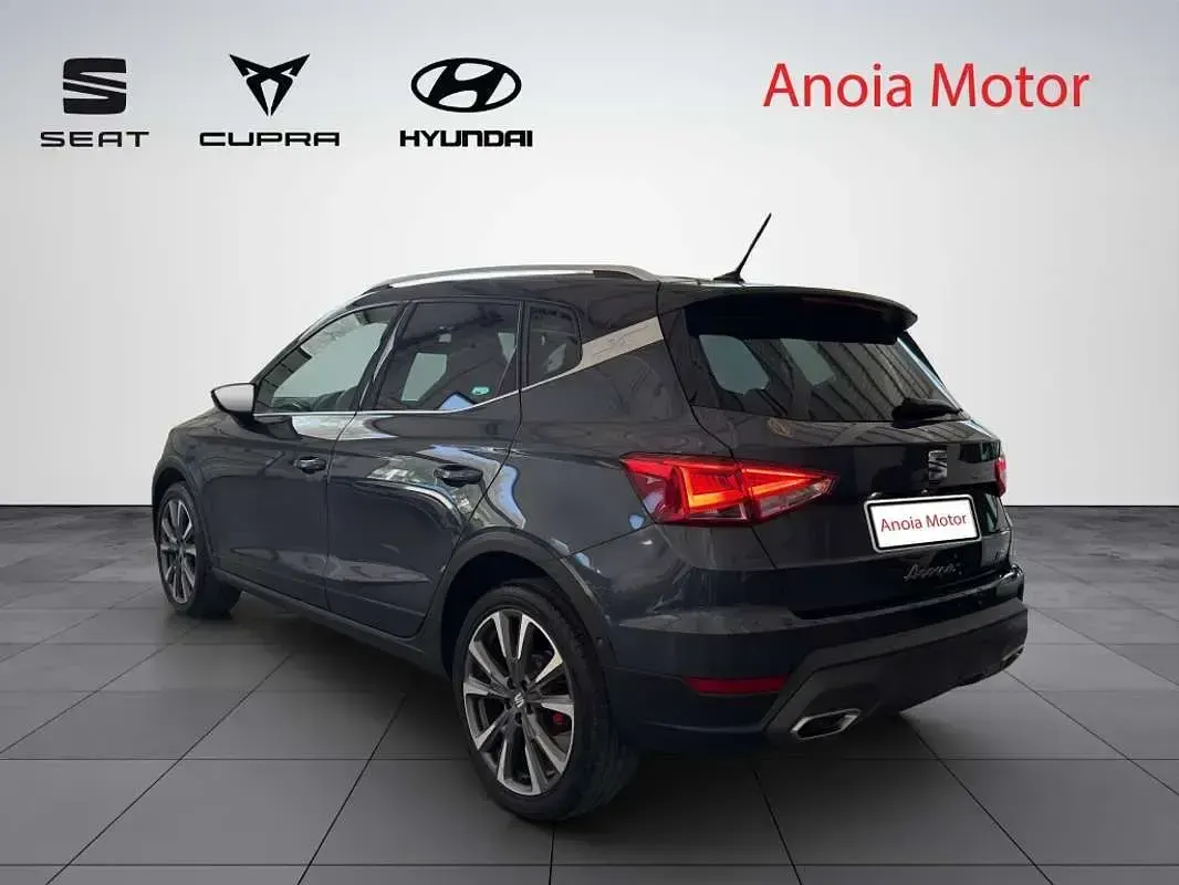 Usado Seat Arona FR 150 CV (110 kW) 2024 Gris SUV