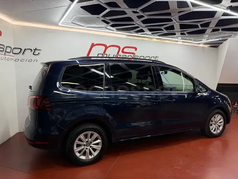 Usado Seat Alhambra Style Plus 150 CV (110 kW) 2016 Azul Monovolumen