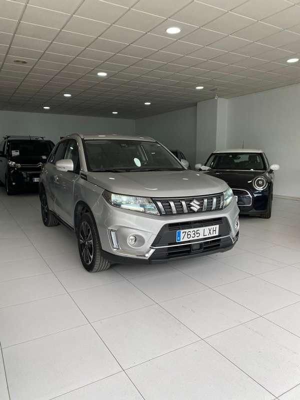 Usado Suzuki Vitara GLX 116 CV (85 kW) 2022 Plateado SUV