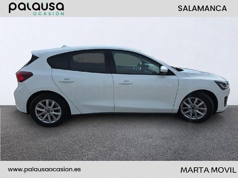 Usado Ford Focus Trend 120 CV (88 kW) 2022 Blanco Berlina