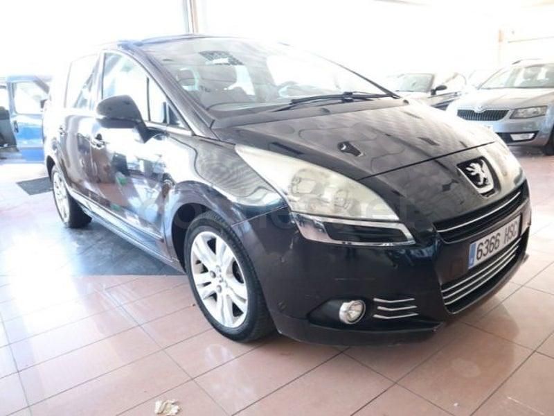 Usado Peugeot 5008 Active 150 CV (110 kW) 2013 Negro Monovolumen