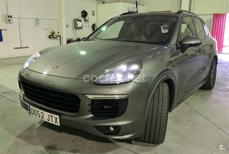 Usado Porsche Cayenne S Platinum Edition 385 CV (283 kW) 2016 Gris / plata SUV