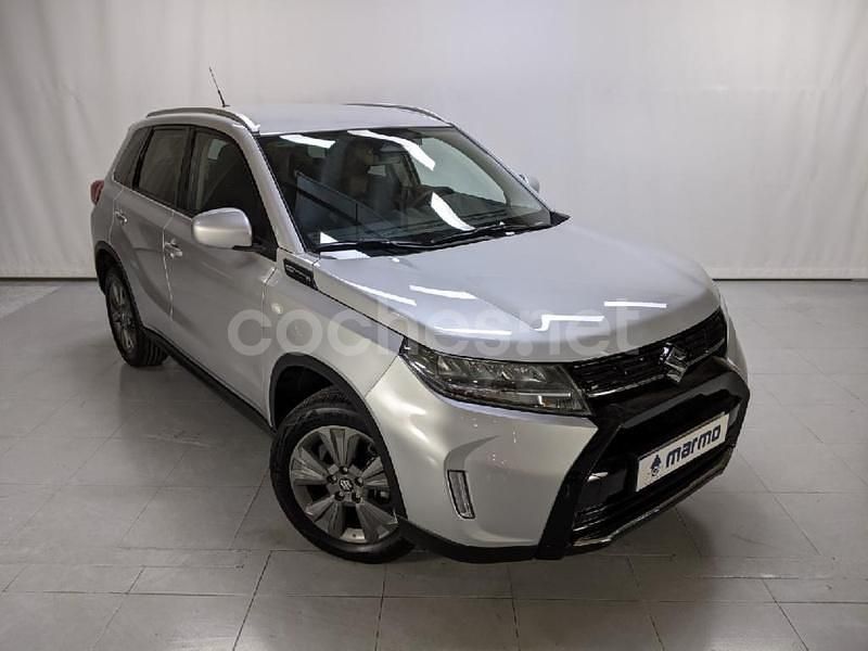 Nuevo Suzuki Vitara 110 CV (80 kW) 2025 Gris / plata SUV