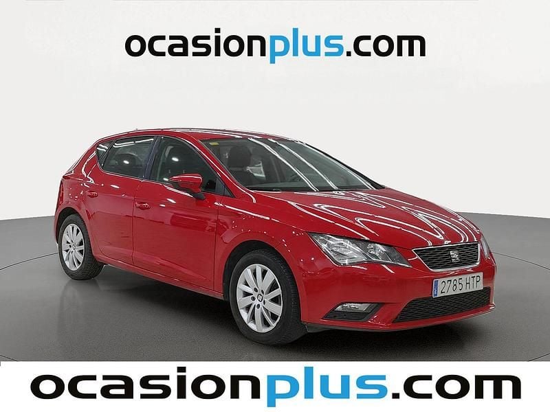Käytetty Seat Leon Reference 105 HP (77 kW) 2013 Punainen Viistoperä