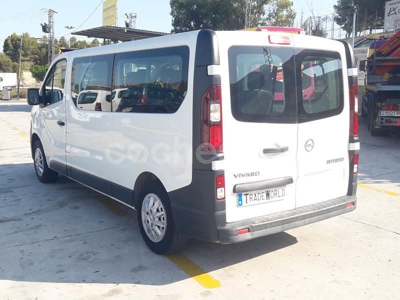 Usado Opel Vivaro 125 CV (91 kW) 2018 Blanco Monovolumen