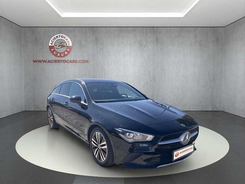 Negro Usado 2020 Mercedes CLA200 Shooting Brake Familiar | 22.990 € (Buen precio) - Imagen 1/4