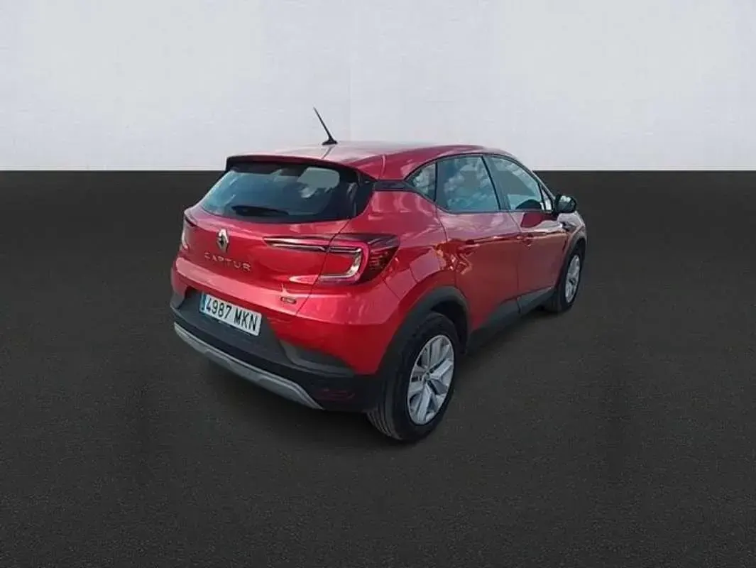 Usado Renault Captur Evolution 160 CV (117 kW) 2023 Amarillo SUV