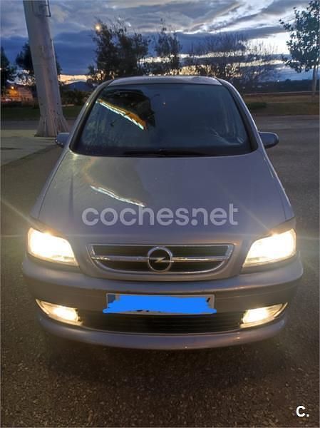 Usado Opel Zafira Comfort 100 CV (73 kW) 2003 Gris / plata Monovolumen